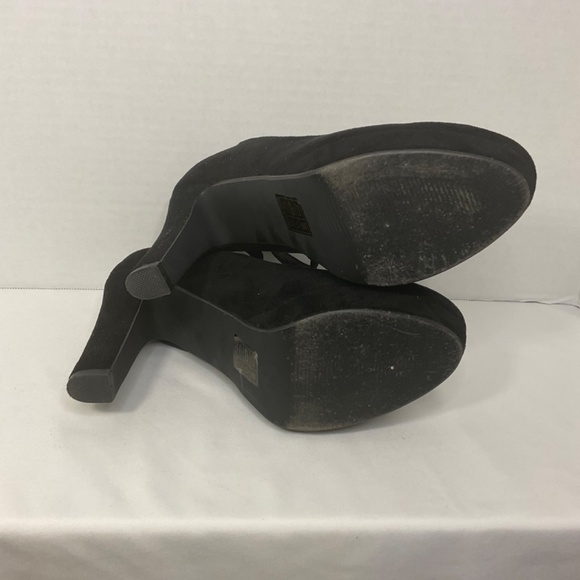Women’s Black suede 4” platform heels - Picture 5 of 5